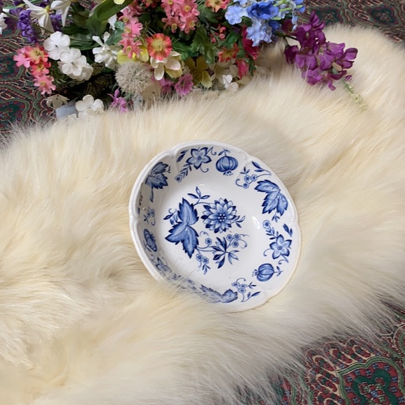 Windsor Ware Blue And White Ceramic Bowl - Picture 2 of 5